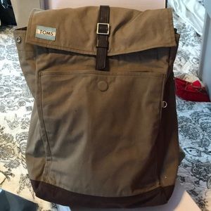 Toms computer case/backpack
